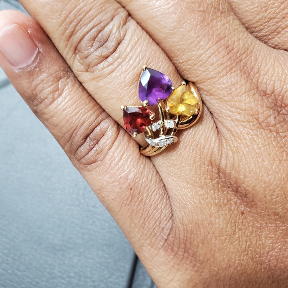 Watch Video / ‘Aurora Bouquet’ 14K Gold Diamond Heart Bouquet Gemstone Ring - Picture 3 of 8